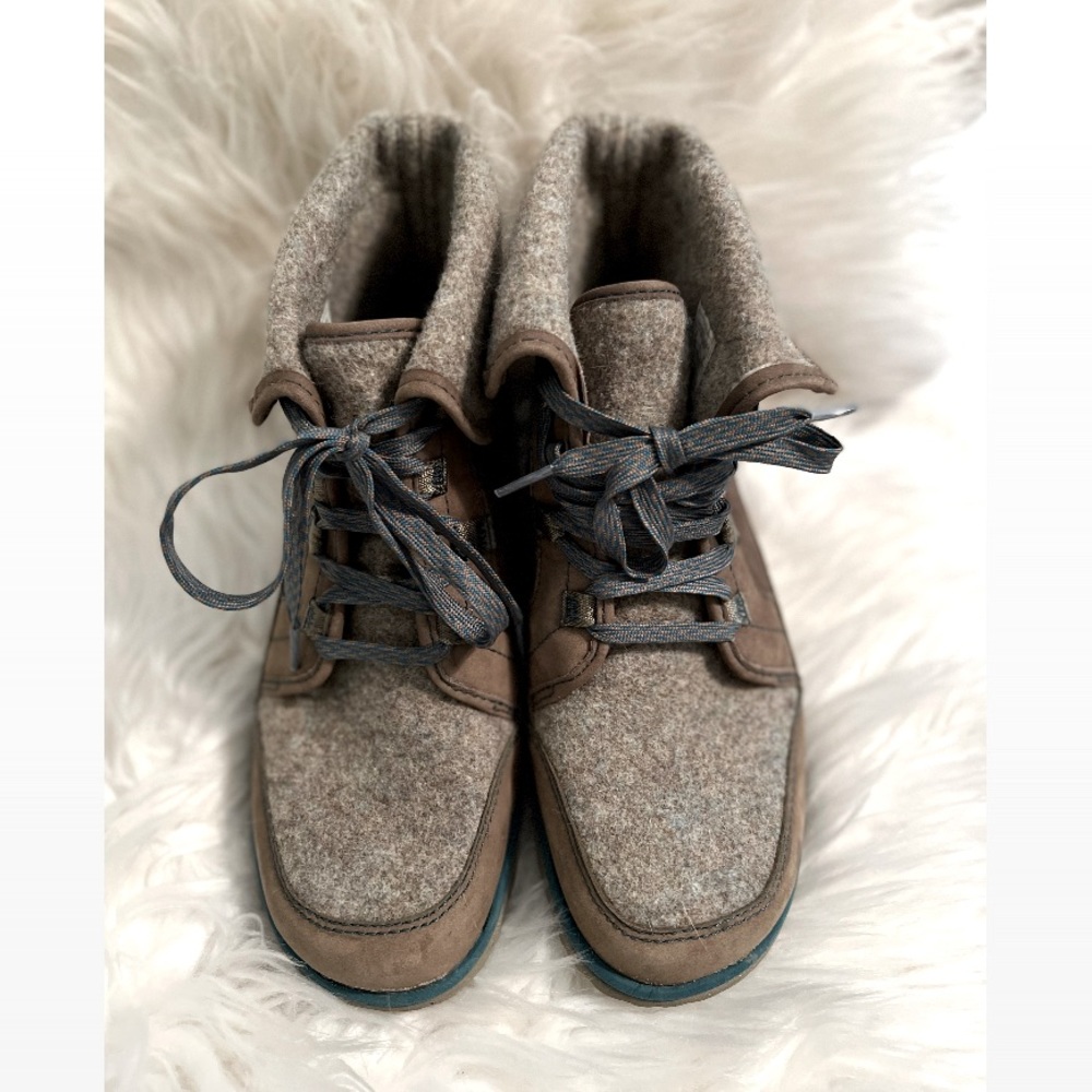Chaco Waterproof Barbary Boots, US Women’s Size 10